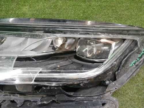 Битая Фара левая Skoda Kodiaq (2016-2022) LED