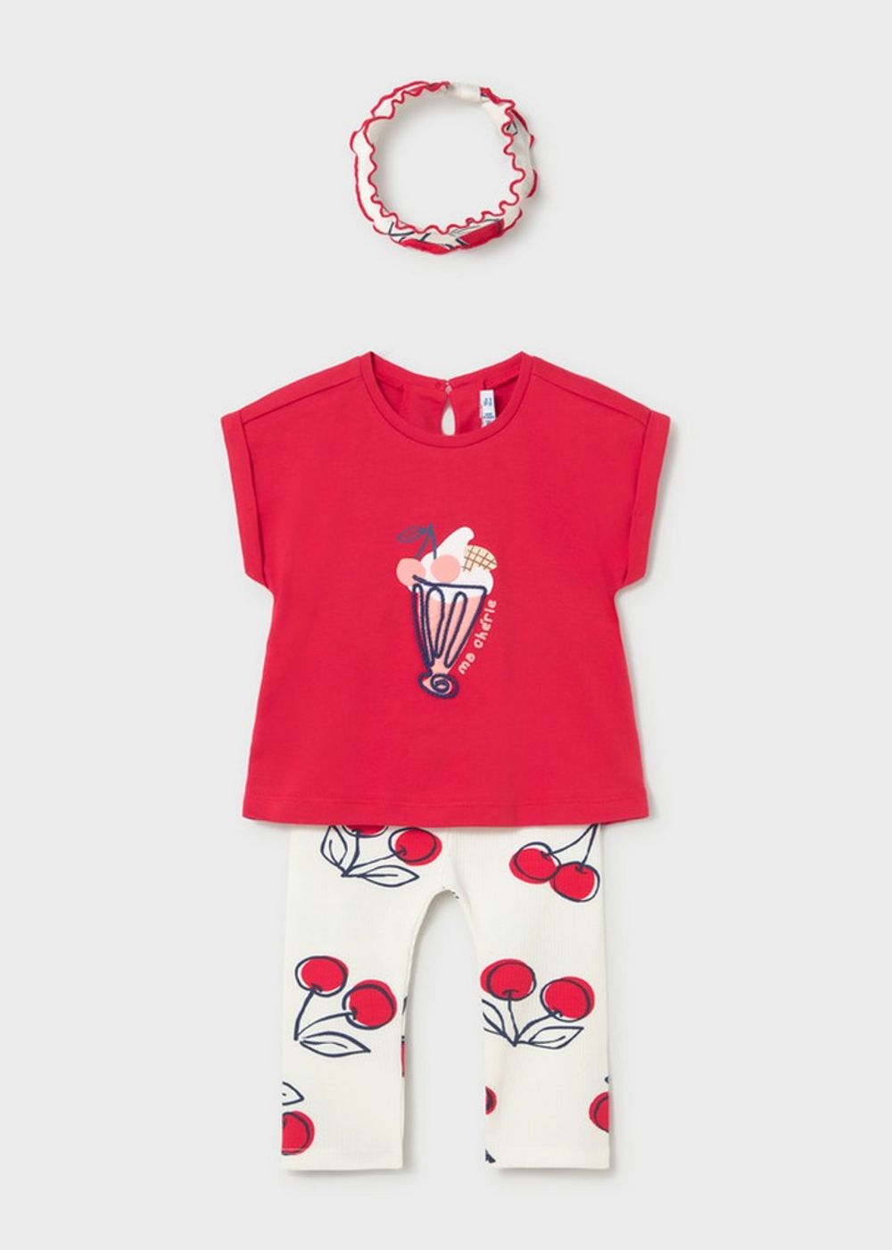 футболка с леггинсами и повязкой на голову