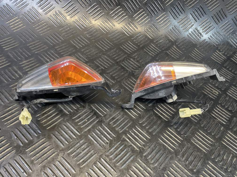 Поворотники передние Yamaha FJR1300A RP13A 2010