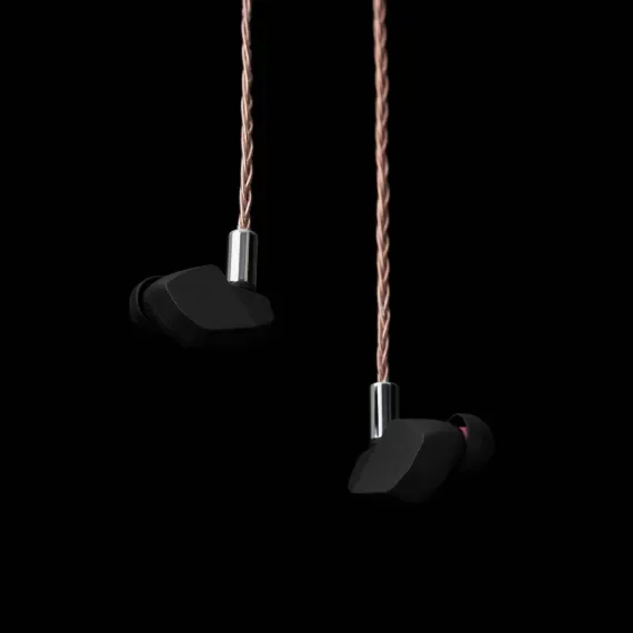 Final Audio A6000 Black