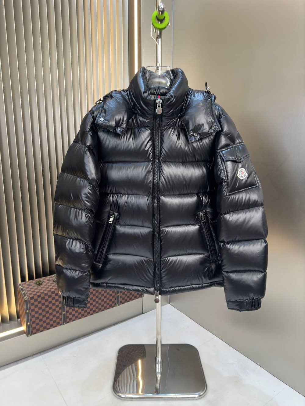 Пуховик Moncler