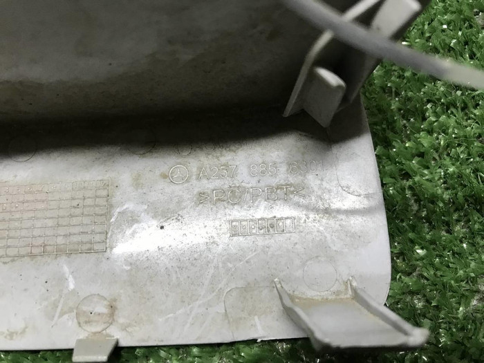 Заглушка буксир. крюка Mercedes CLS c257 (17-21)