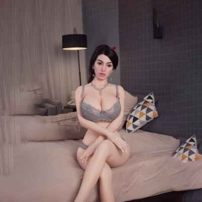 Реалистичная секс-кукла Пенелопа (170 см, 45 кг)