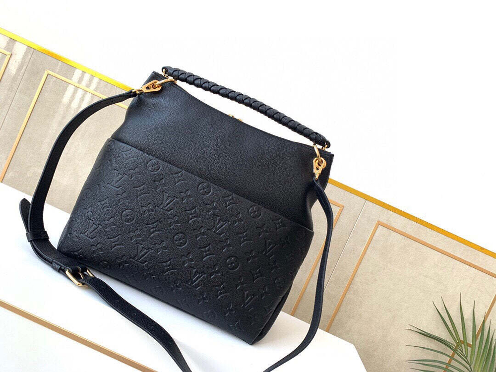 Louis Vuitton Maida Hobo