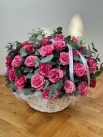 Цветочная корзина из роз Кантри и эвкалипта размер XL