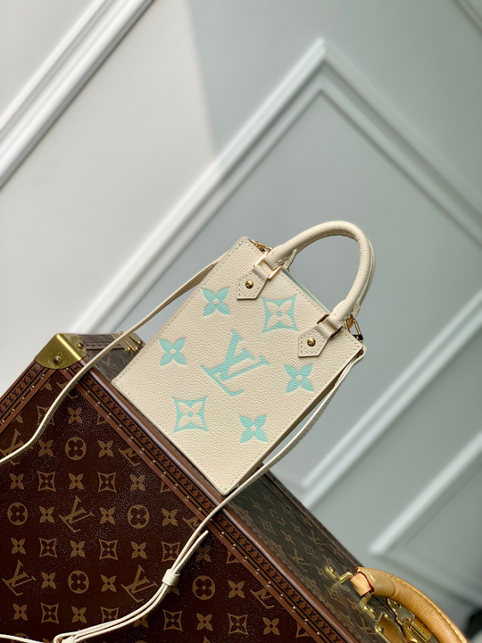 Louis Vuitton Petit Sac Plat