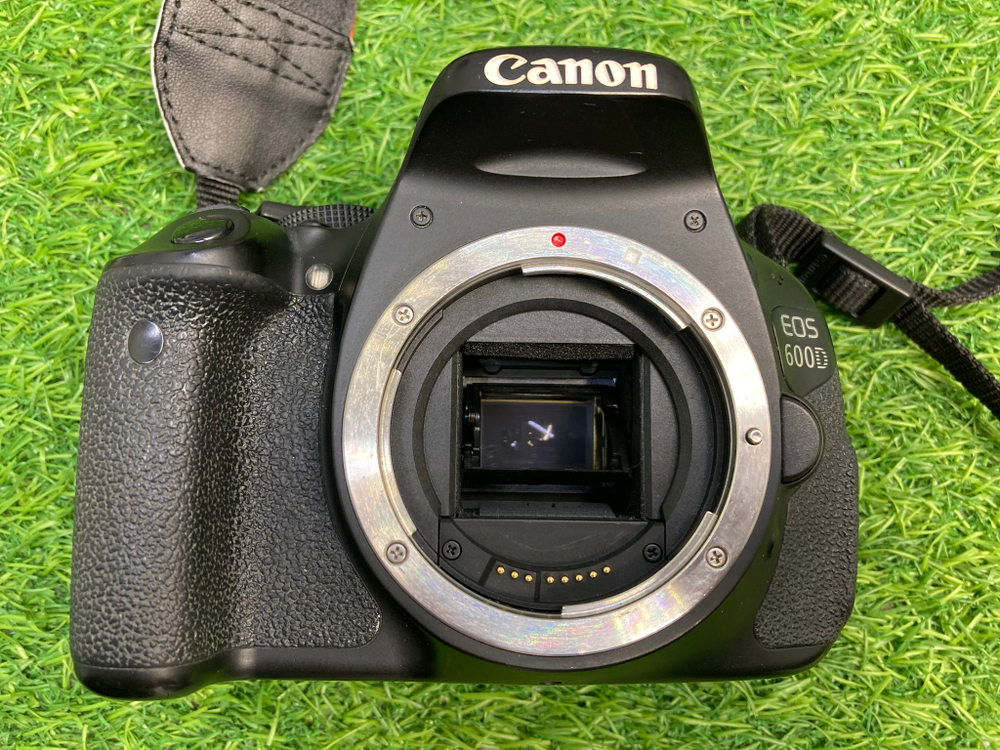 Canon EOS 600D+Canon 18-55 mm Покупка/Продажа