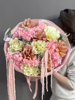 Авторский букет с гортензиями и французскими розами