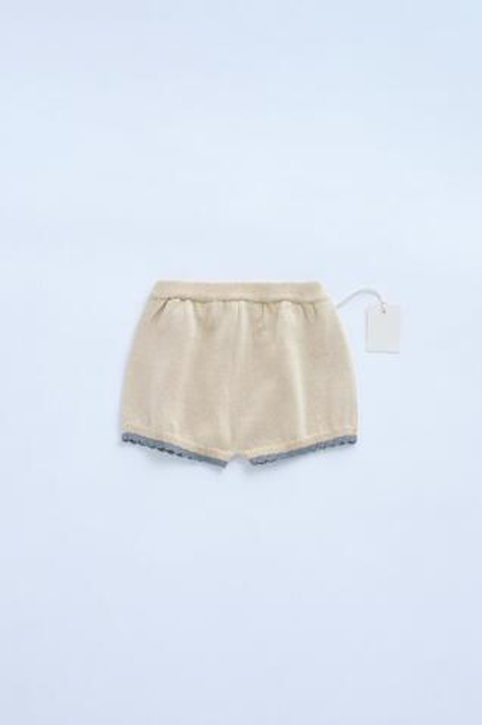 ZARA ТРИКОТАЖНЫЕ ШОРТЫ С ЦВЕТОЧНОЙ ВЫШИВКОЙ — TIMELESZ, СВЕТЛЫЙ ХАКИ