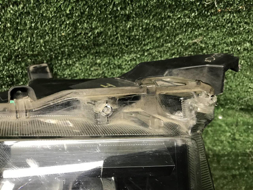 Битая Фара правая Toyota LC Prado 150 (17-нв) LED