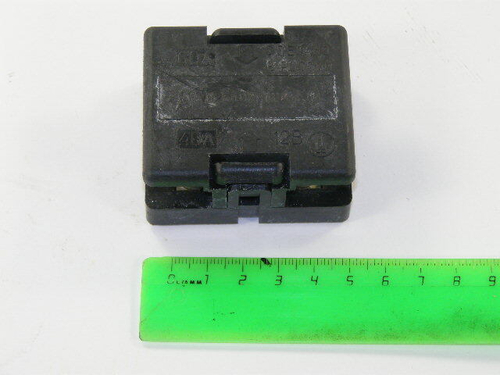 Блок предохранителей /Г-3302/ (2 вставки, 40-60 А) н/о (КОПИР)