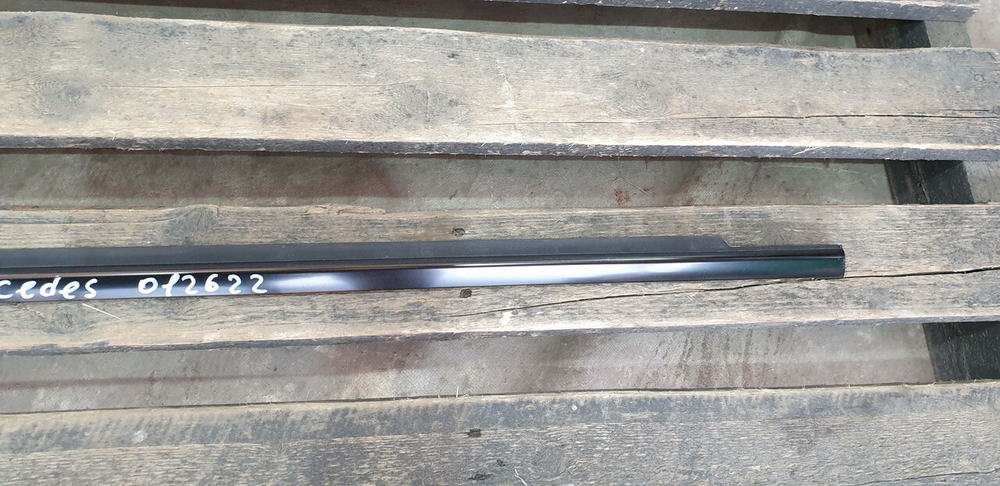 Молдинг двери задней правой Mercedes GLS (X166) 12-19 Б/У Оригинал A1667354200