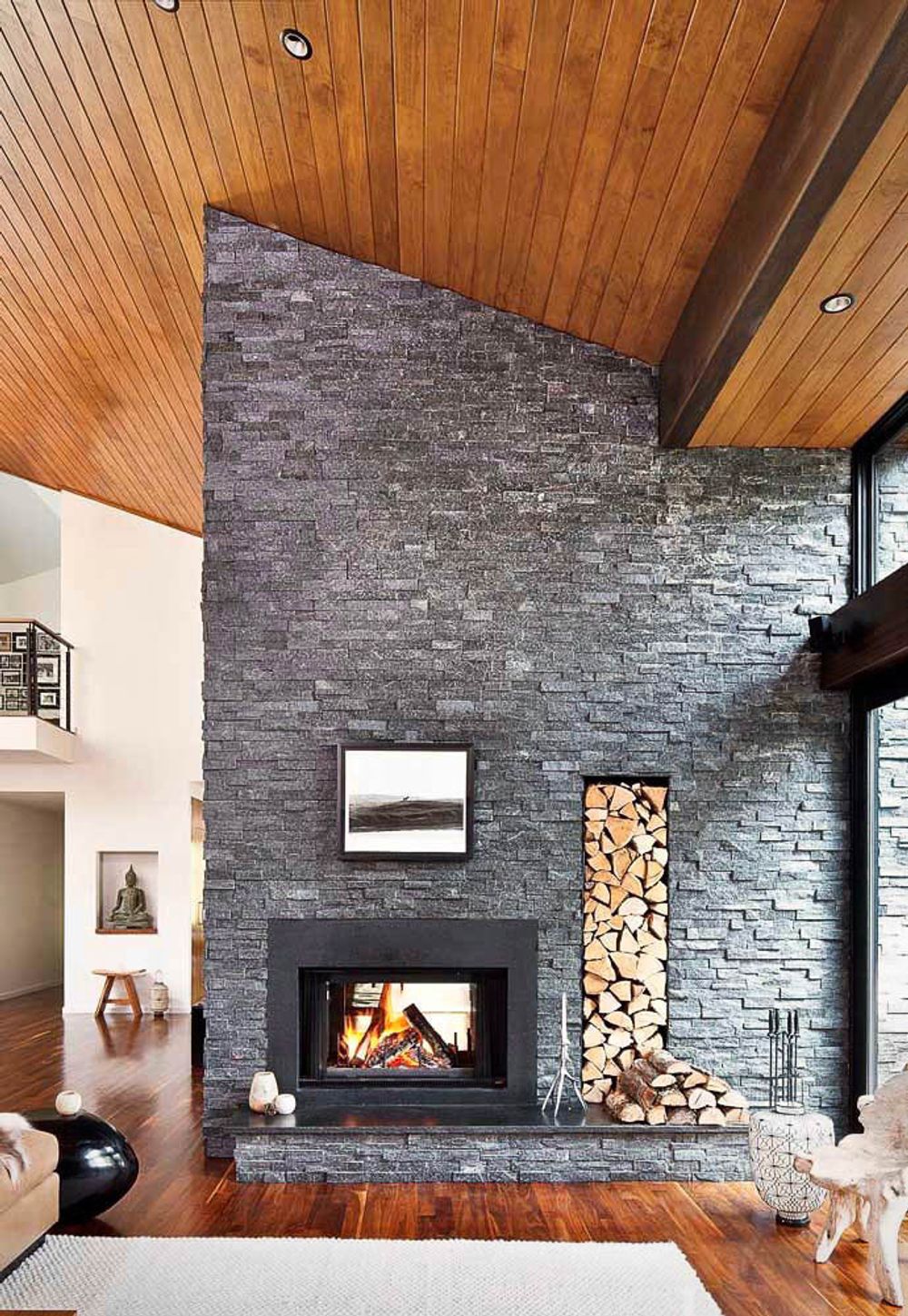 Натуральный камень Кварцит черный Pharaon 150x600x10-20 Классик