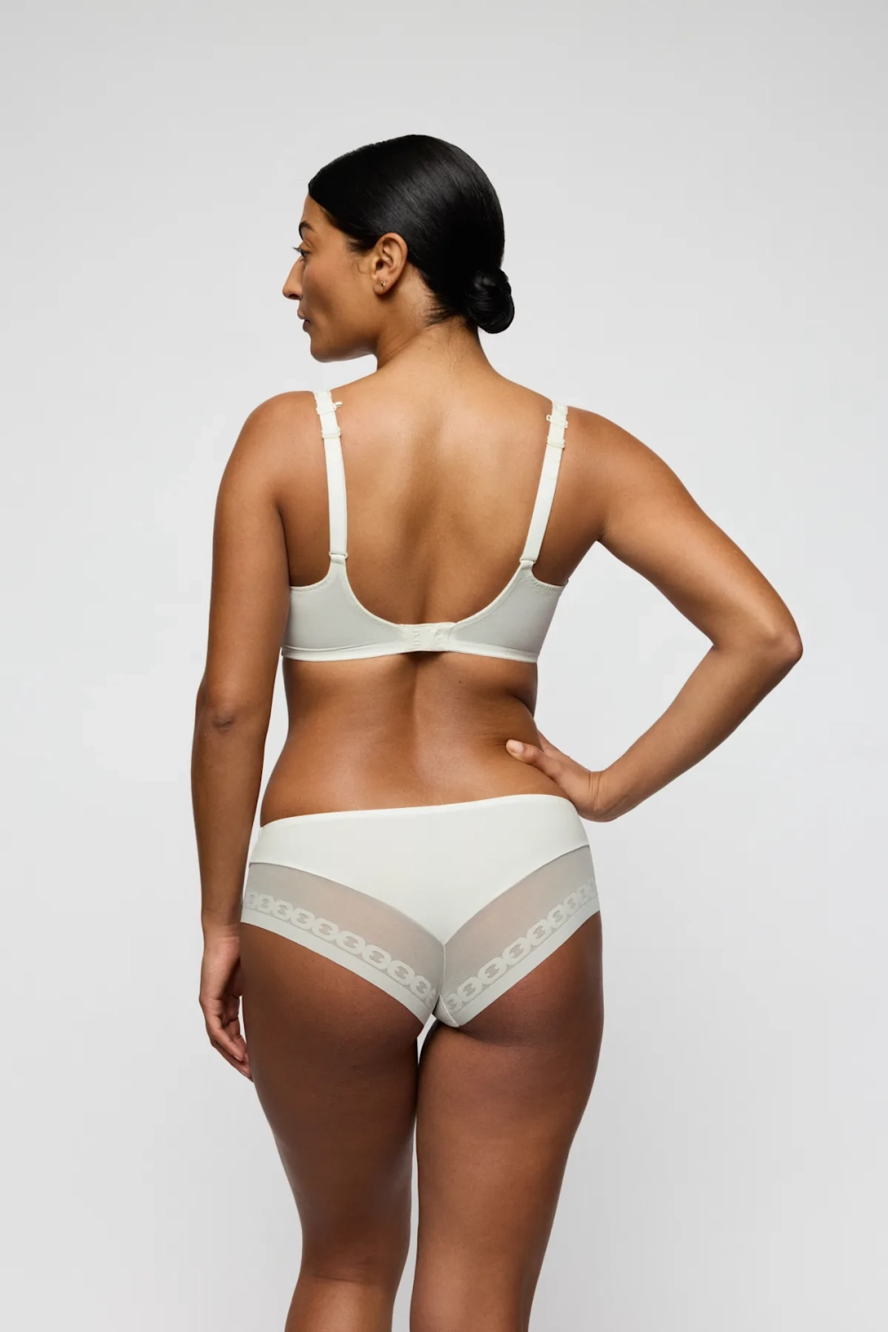 PRIMADONNA Twist Twixie Бюстгальтер с поролоновой вставкой, вырез в форме сердца, натуральный