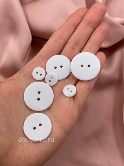 Пуговицы на 2 прокола белые