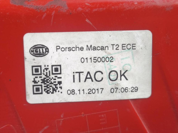 Фонарь правый внутренний Porsche Macan (2014-2018)