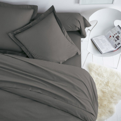 Простыня на резинке 180x200 Сaleffi Raso Tinta Unito с бордюром сатин антрацит Италия