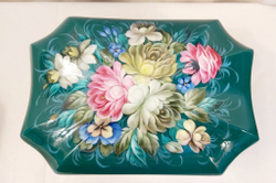 Шкатулка "Цветы на зеленом" с жостовской росписью