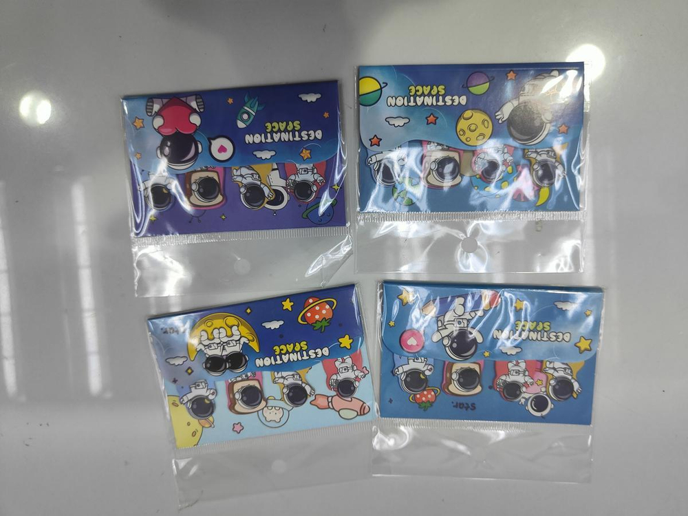 Набор бумажных стикеров "Астронавт", 4 штуки