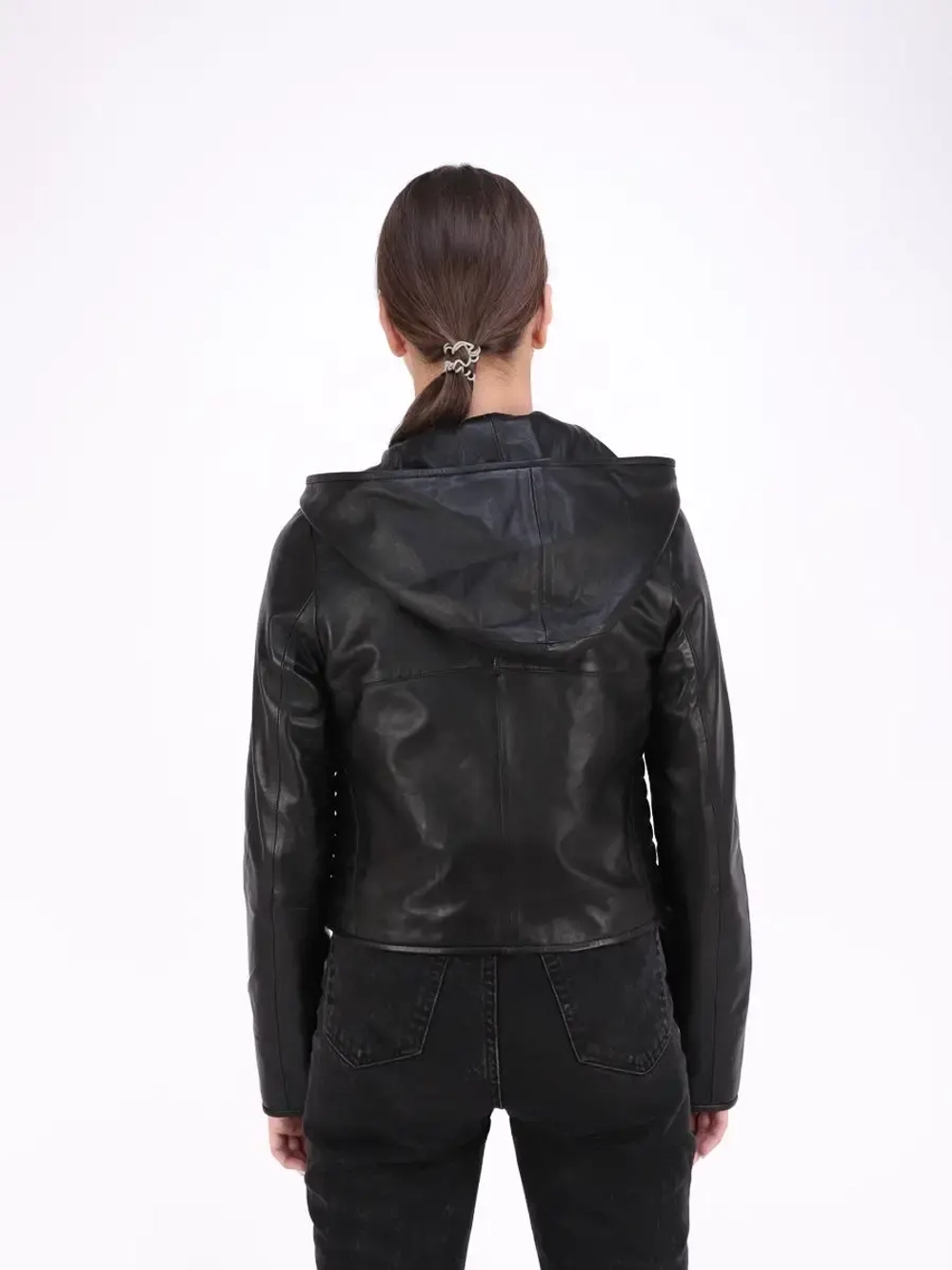 Куртка женская из натуральной кожи