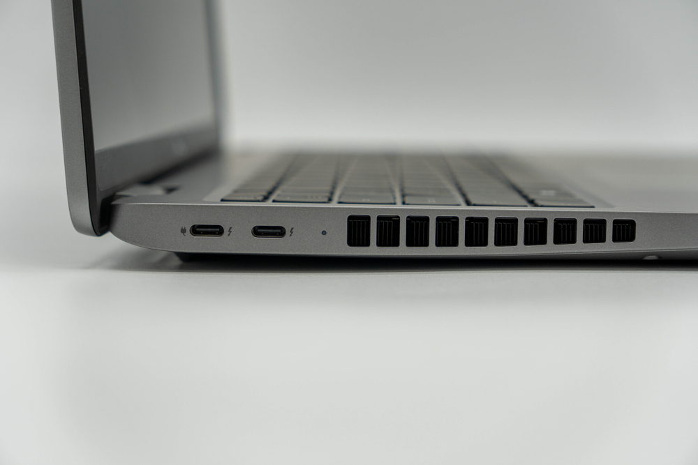 Ноутбук Dell Latitude 5550 ( Ultra 7 155U )