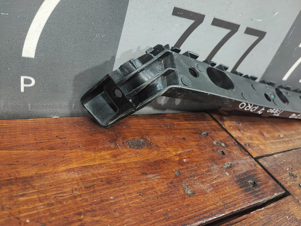 Кронштейн заднего бампера правый Chery Tiggo 7 Pro 20-24 Б/У Оригинал 602000610AA