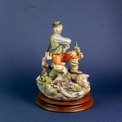 Винтаж: Фарфоровая мануфактура Capodimonte. «Рыбак»