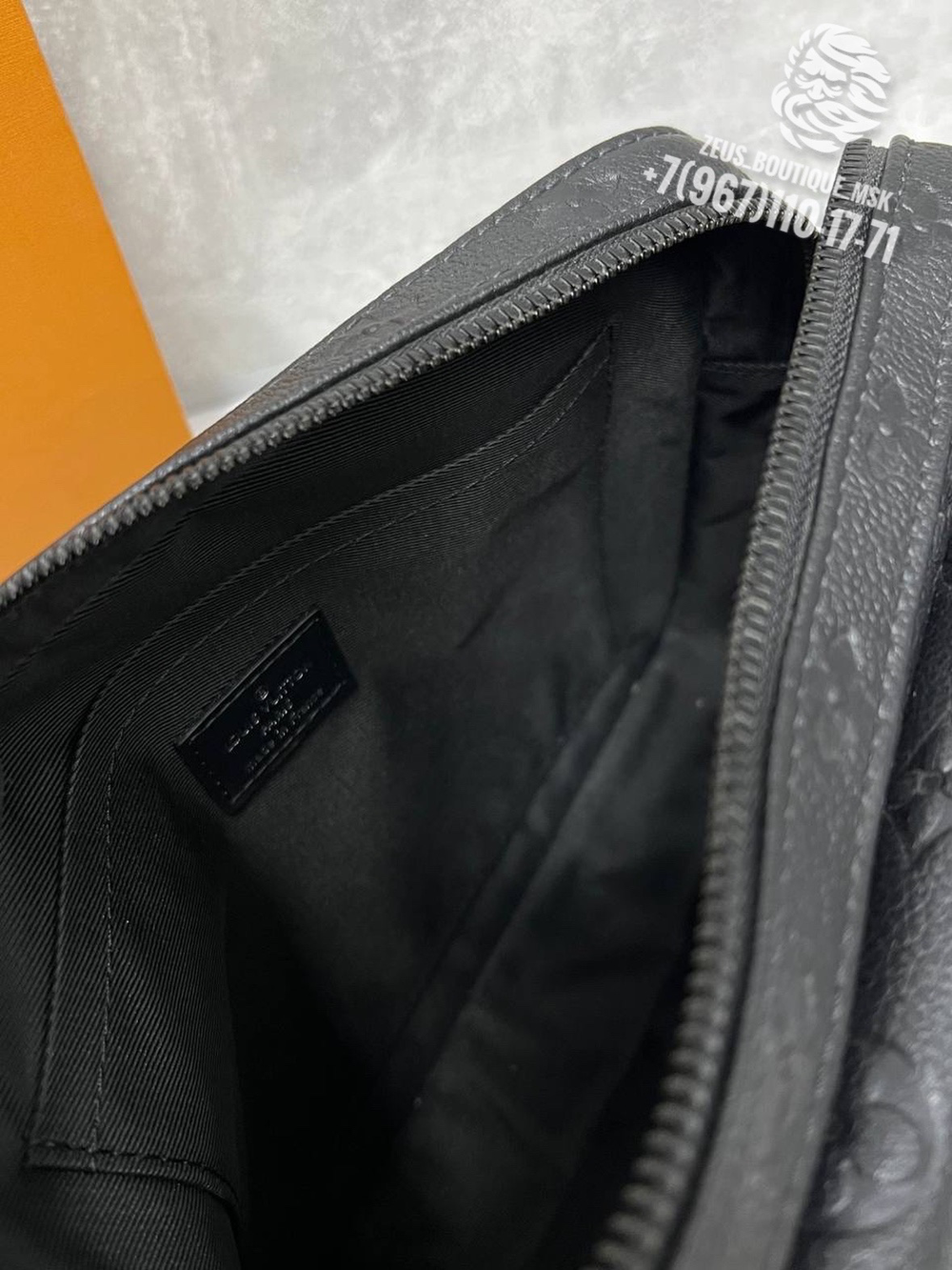 Сумка через плечо Louis Vuitton