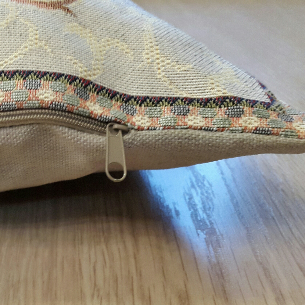 Декоративный гобеленовый чехол для интерьерной подушки Плетистая роза 50*70