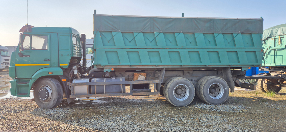 Планета 5529* на шасси КамАЗ 65115 6x4 Зерновоз 552919 (Дизельный, 11,8 л, 300 л.с., МТ)