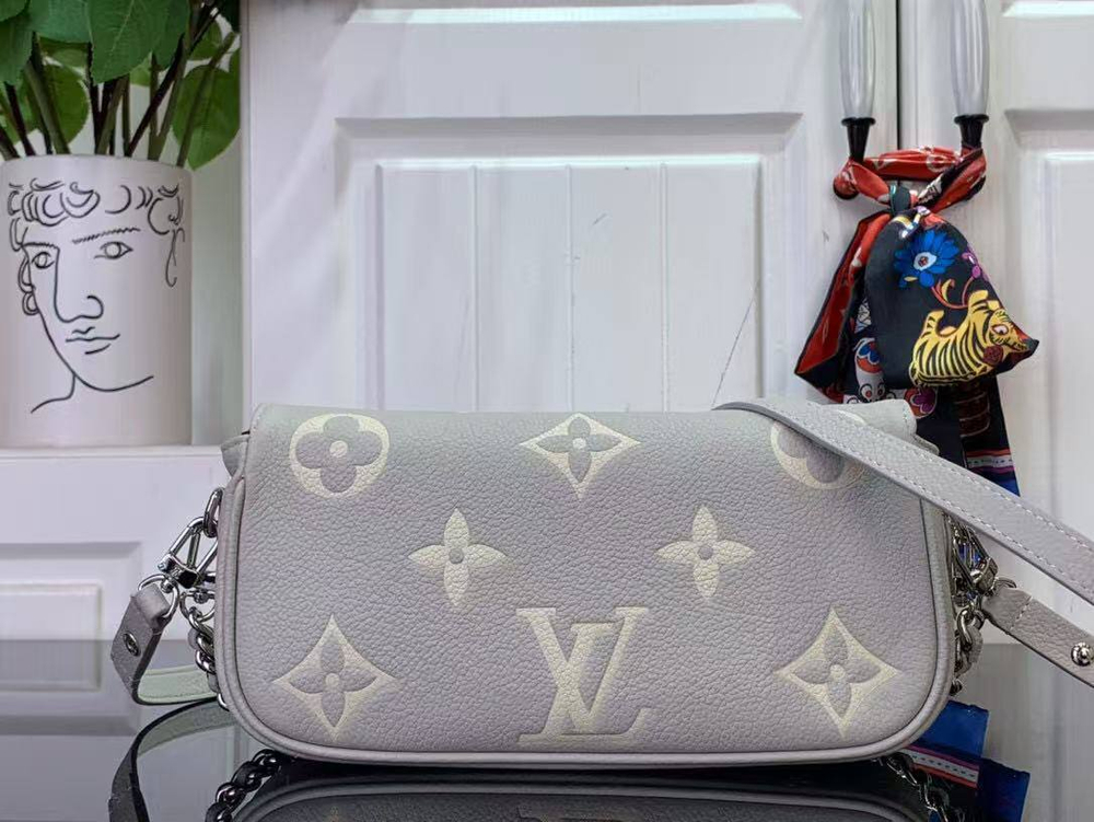 Сумка Louis Vuitton
