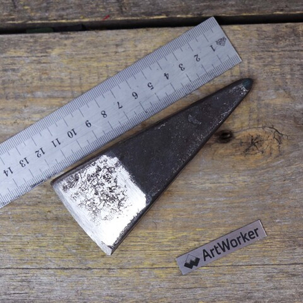 Харди, Италия