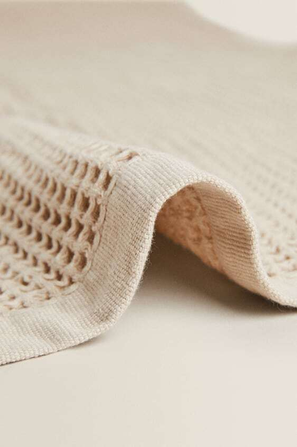 ZARA HOME ВАФЕЛЬНОЕ БАННОЕ ПОЛОТЕНЦЕ, ПЕСОЧНЫЙ