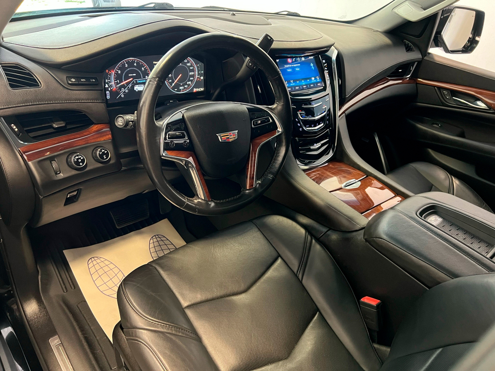 Cadillac Escalade, 2015 год