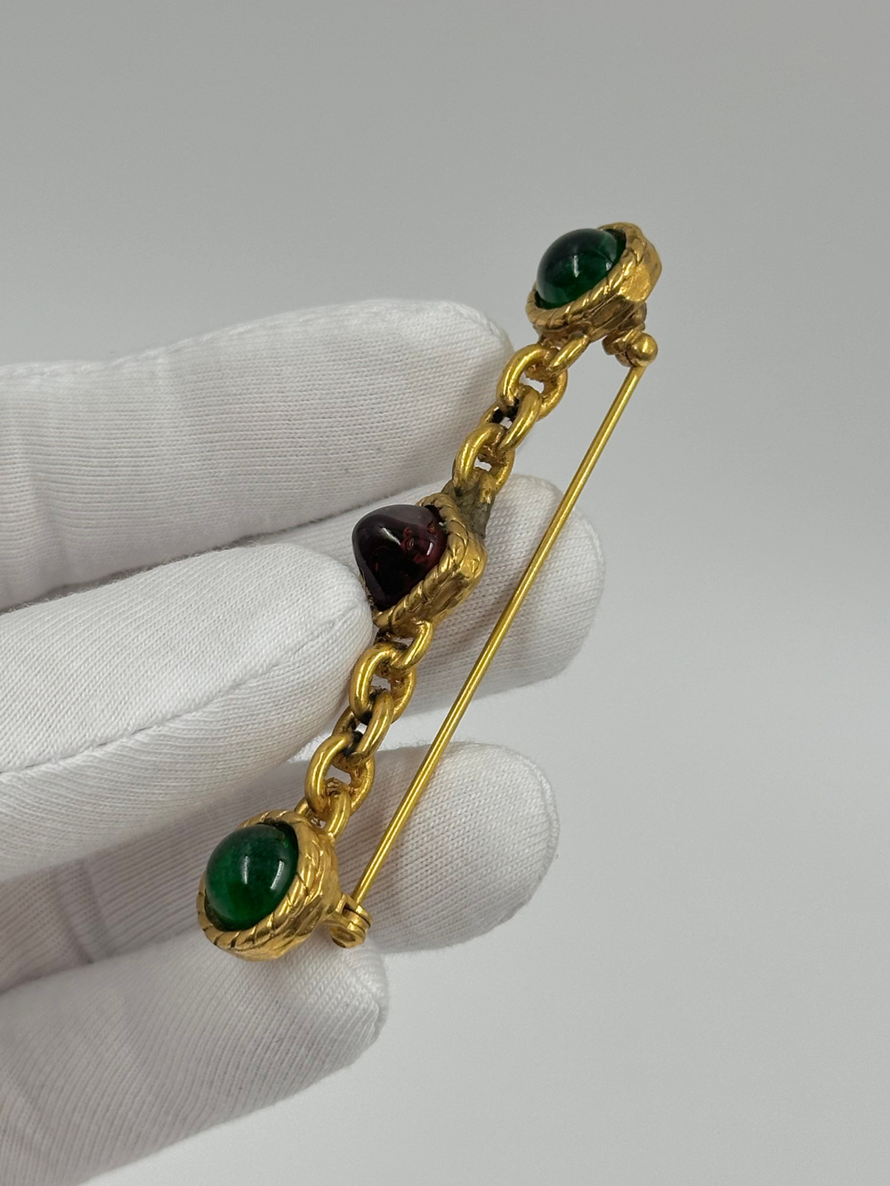 Брошь Chanel с вставкми Gripoix