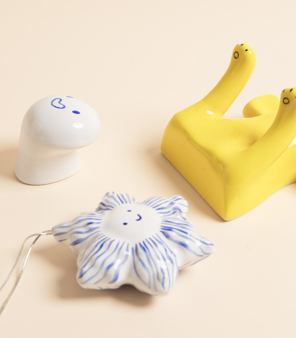 Крючок-скульптура — Рожицы, белый с синим | vaya.for.fun