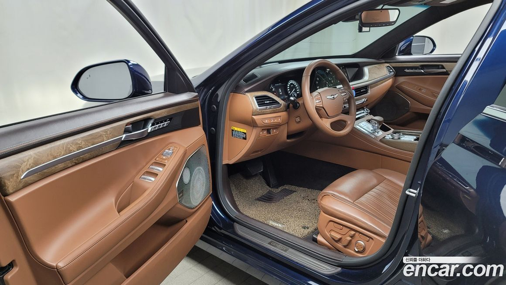 Genesis G90 5.0 AWD (06.2020)