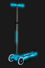 Самокат Maxi Micro Deluxe Glow Plus (светящийся) LED синий кристалл