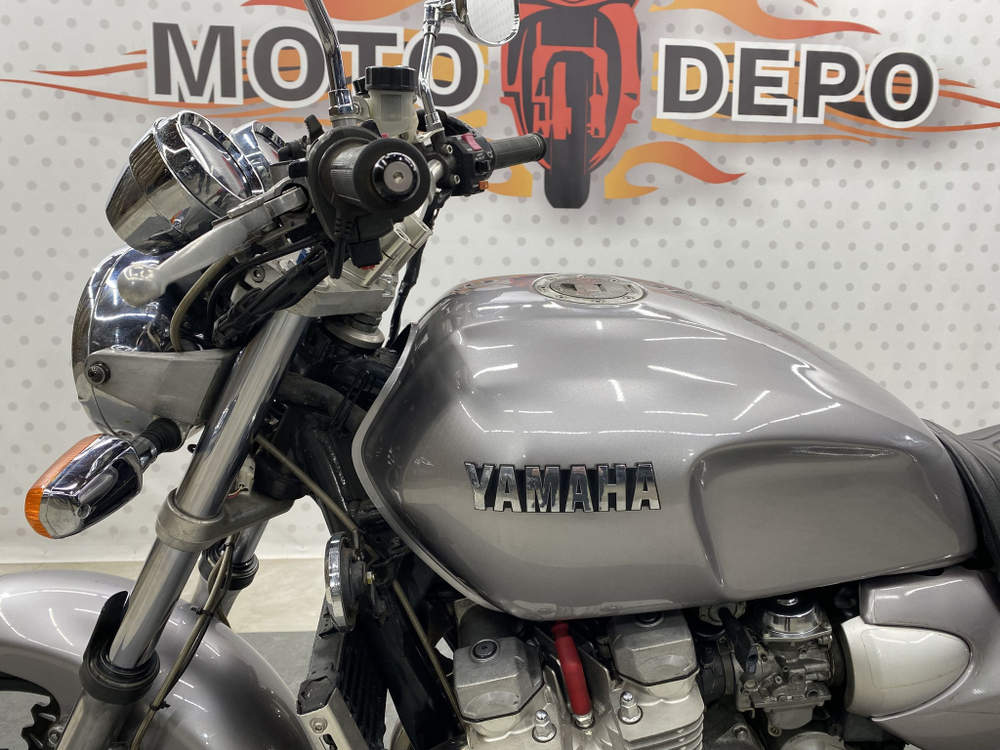 Yamaha XJR1300 , 2001