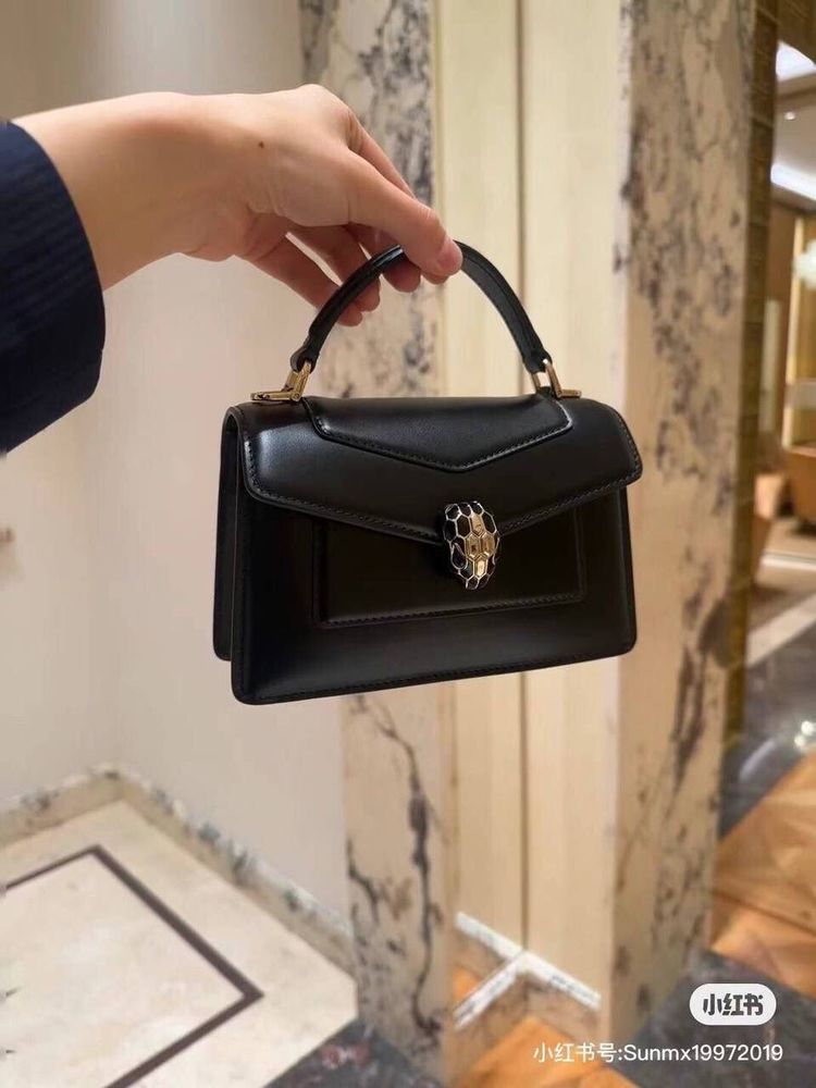 Сумка Bvlgari