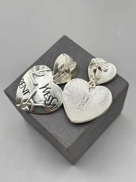 Серьги Yves Saint Laurent