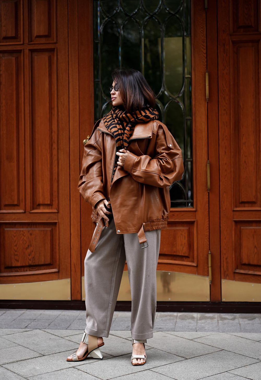 Косуха-бомбер карамель