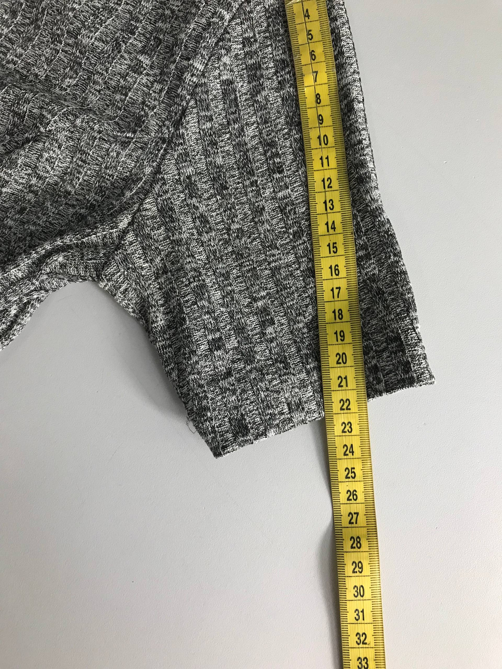 Платье H&M практичное, маркировка 36, визуально на 42 размер