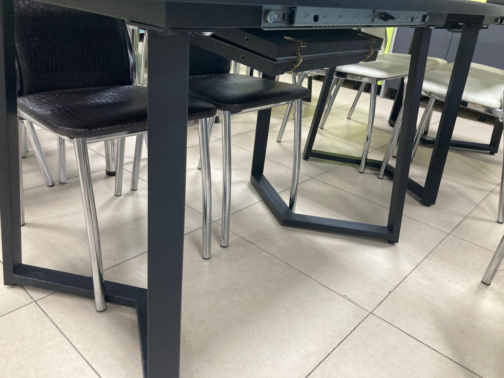 Стол разд стекло Миллер бабочка К-т ног №5 черный Царг.пояс 930 черный Ст-ца мрамор черный 2 ф/п (че