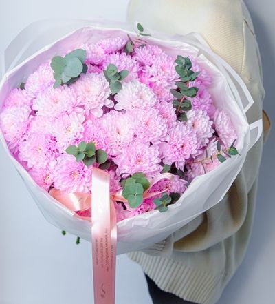 Хризантема с эвкалиптом "L"