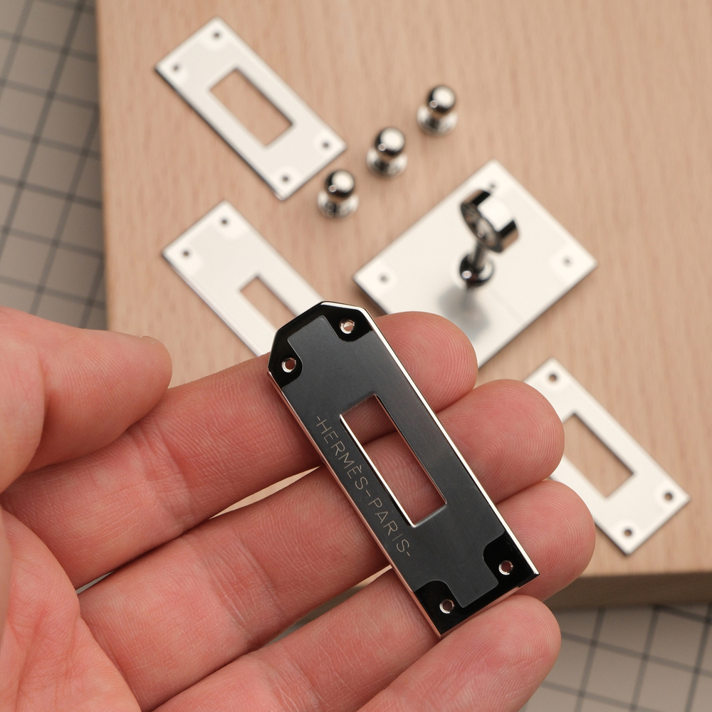 Kelly Depeches 25 // Комплект фурнитуры из нержавеющей стали, цвет серебро, с логотипом