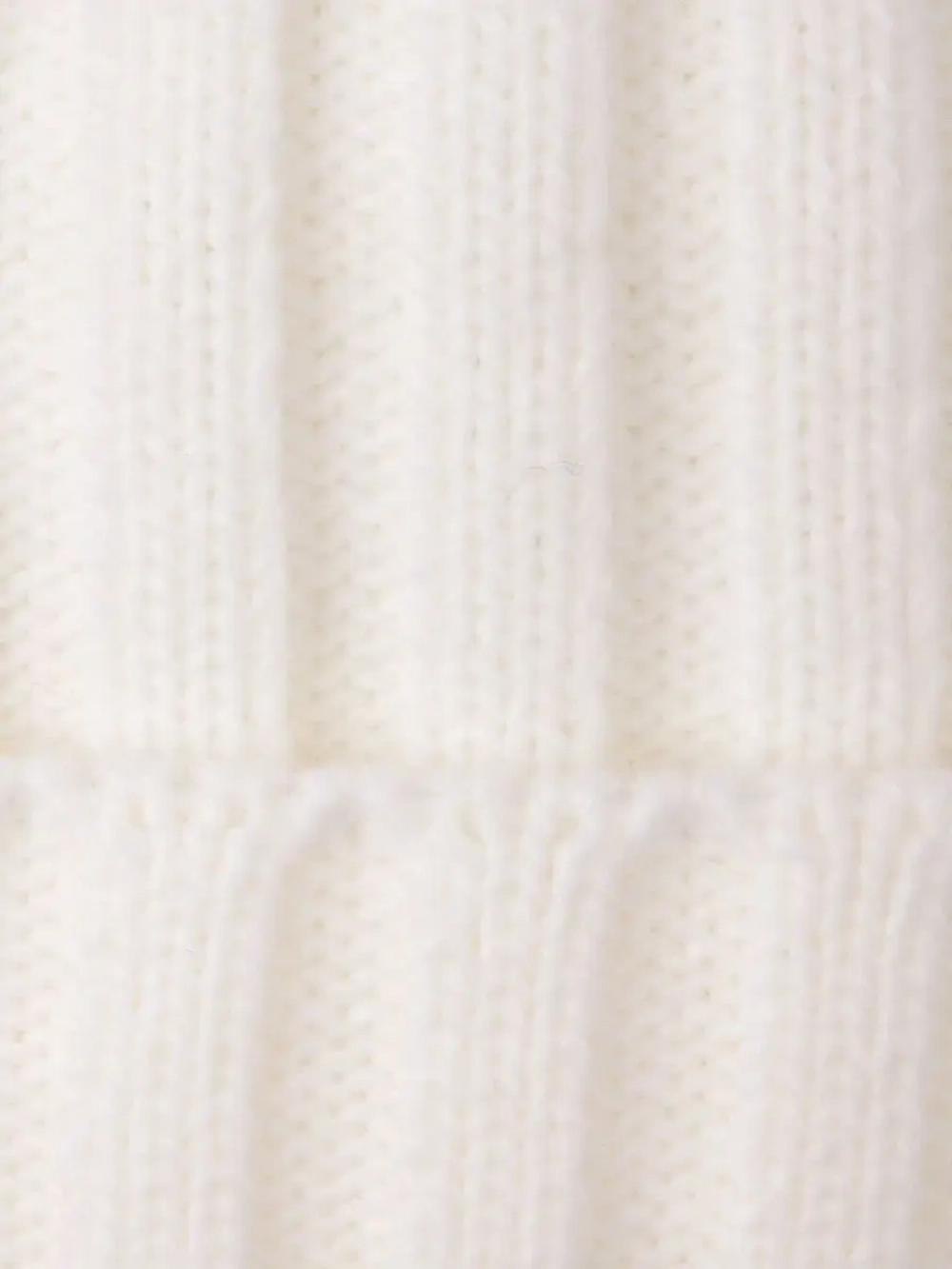 Шапка зимняя для девочки с помпоном и снуд