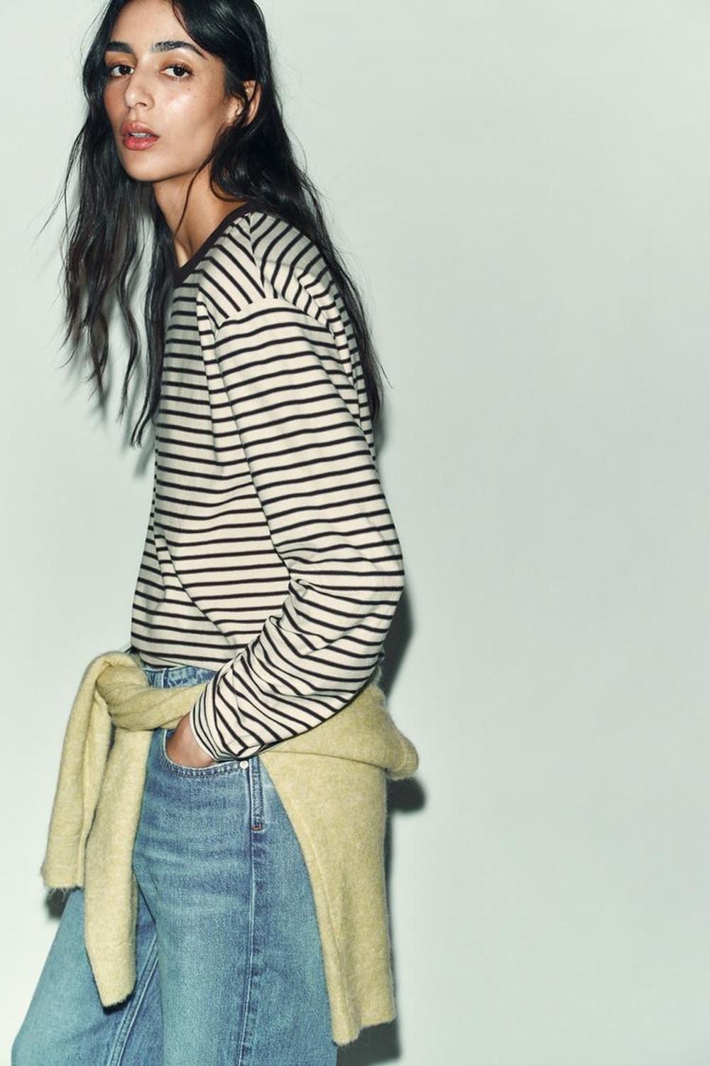 ZARA ФУТБОЛКА В ПОЛОСКУ С ДЛИННЫМИ РУКАВАМИ, В ПОЛОСКУ