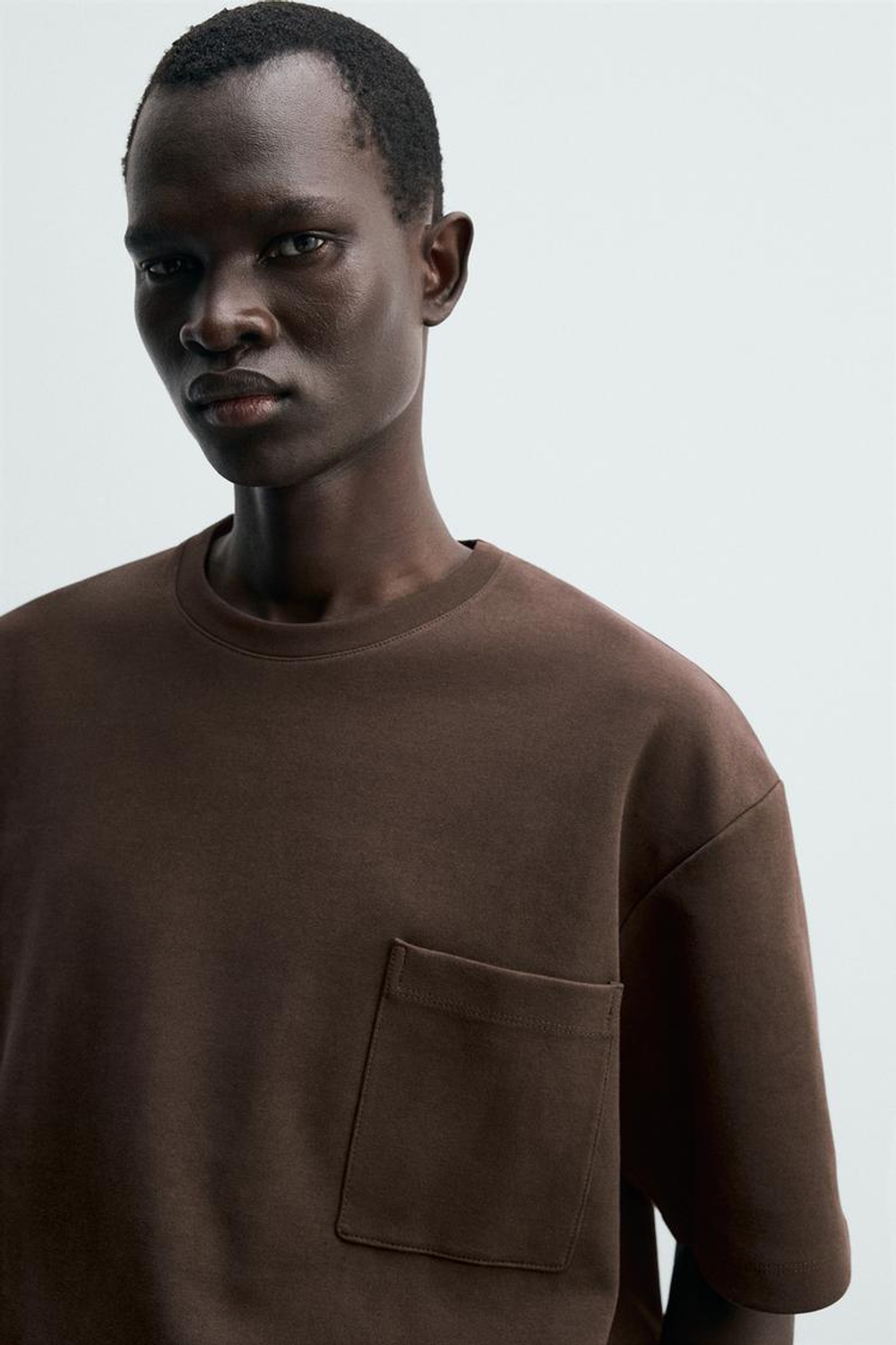 ZARA ТЕХНИЧЕСКАЯ ТОЛСТОВКА С КАРМАНОМ, КОРИЧНЕВЫЙ