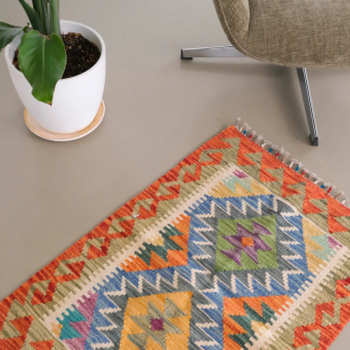 Коврик оранжевый с узором